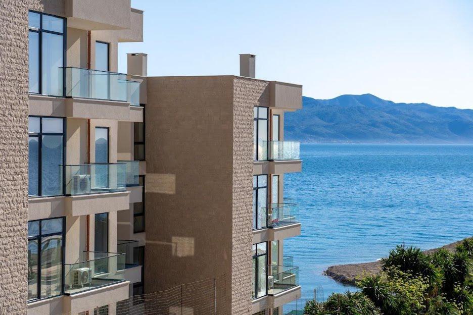 Oni Rooms Saranda Esterno foto
