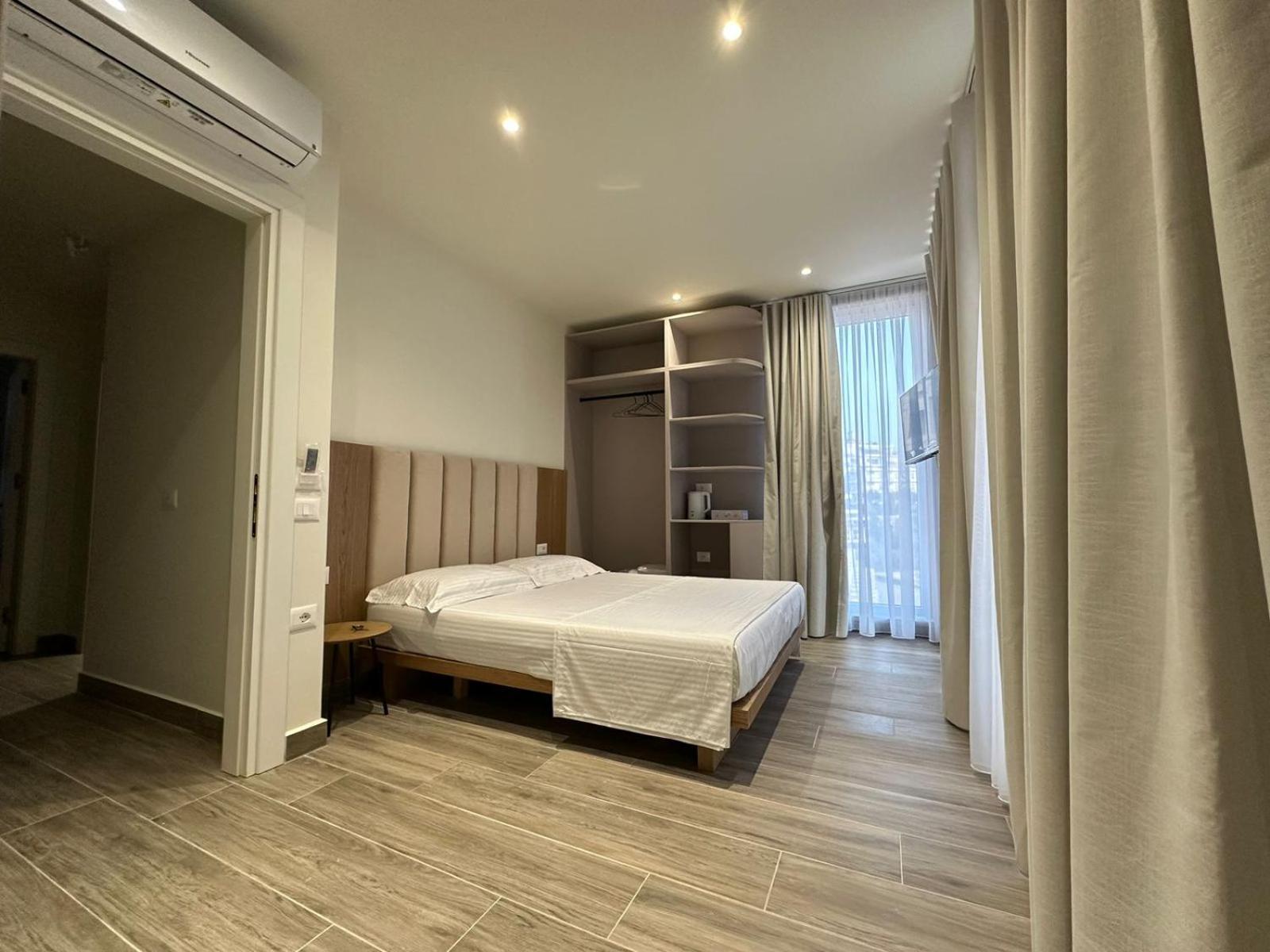 Oni Rooms Saranda Esterno foto